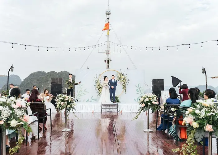  Indochine Cruise Lan Ha Bay Hạ Long