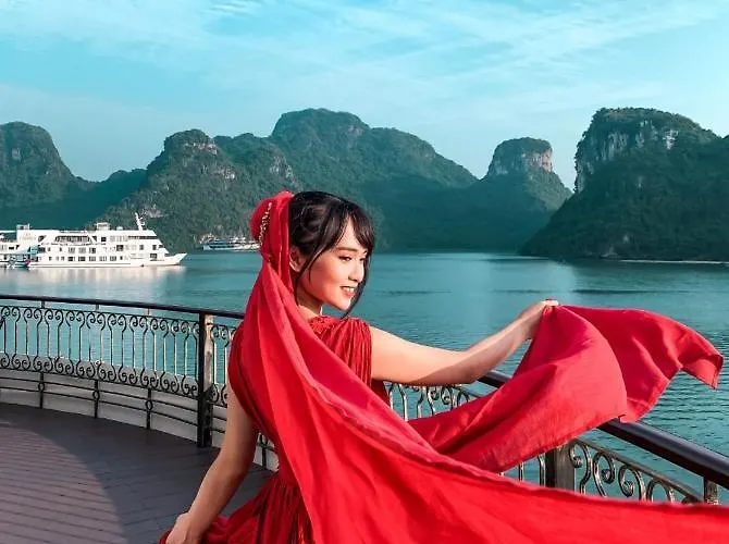 Indochine Cruise Lan Ha Bay  5*