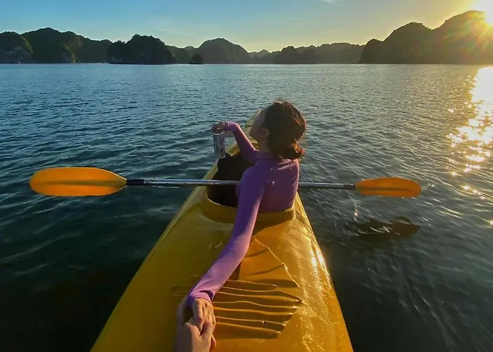 Indochine Cruise Lan Ha Bay Hạ Long