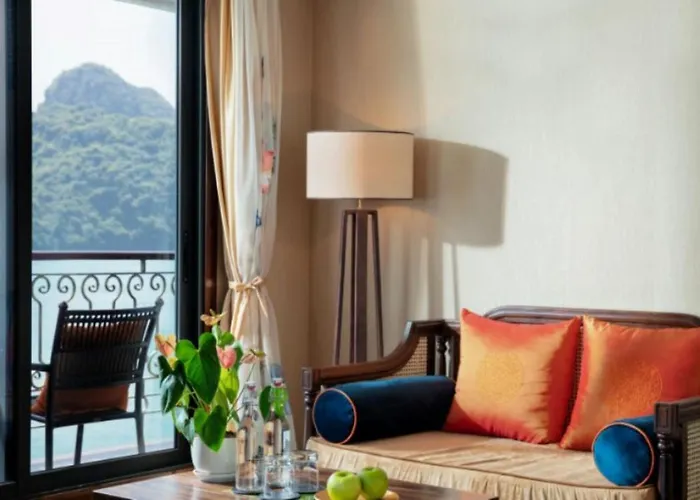 Indochine Cruise Lan Ha Bay  5*