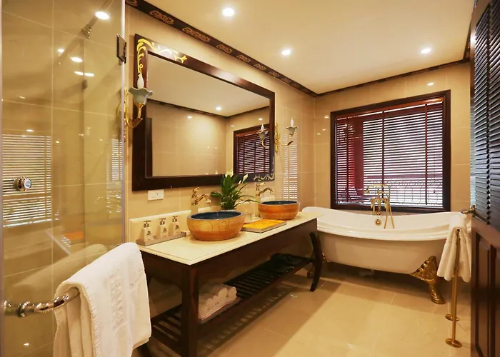 Indochine Cruise Lan Ha Bay  5*