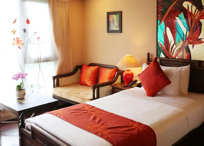 Indochine Cruise Lan Ha Bay  Hạ Long