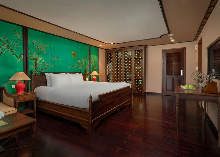 Indochine Cruise Lan Ha Bay