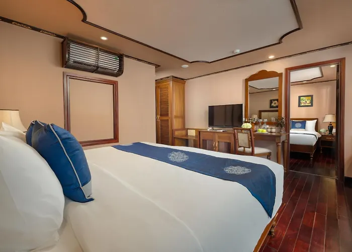  Indochine Cruise Lan Ha Bay Hạ Long