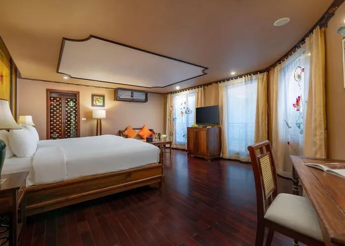 Indochine Cruise Lan Ha Bay 5*