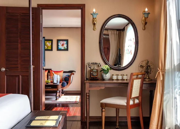 Indochine Cruise Lan Ha Bay  5*