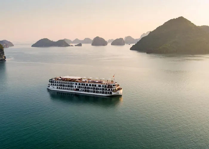 Indochine Cruise Lan Ha Bay Hạ Long