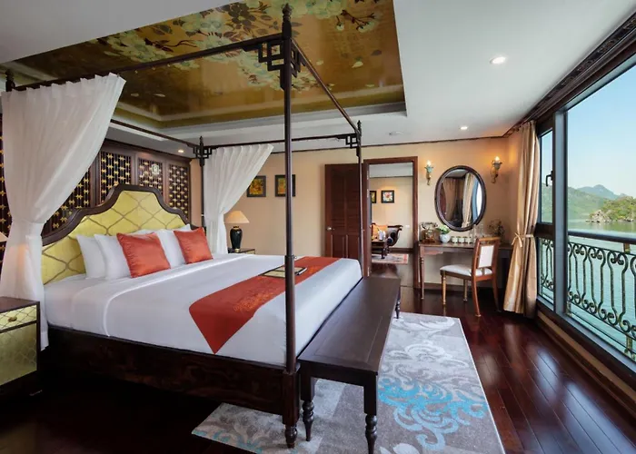Indochine Cruise Lan Ha Bay 