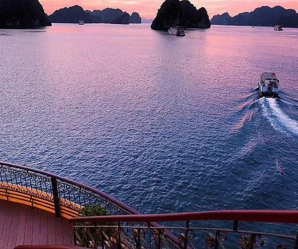  Indochine Cruise Lan Ha Bay 5*