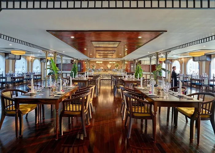  Indochine Cruise Lan Ha Bay