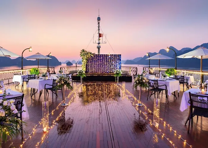 Indochine Cruise Lan Ha Bay 